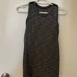 Lululemon workout tank